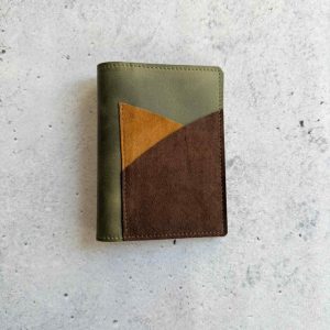 Green pull-up double pocket - Passport Travelers notebook