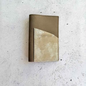 Mushroom nubuck & Platinum - Pocket leather folio