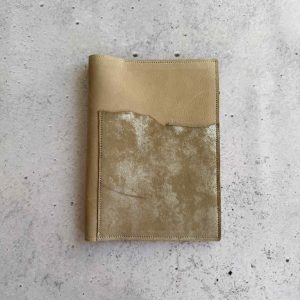 Stone nappa & Platinum - B6 leather folio