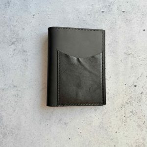 Matte black & Buttery black - A6 travelers notebook