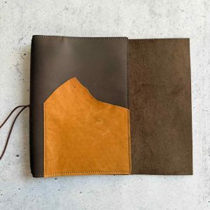 Matte brown trifold - A5 TN